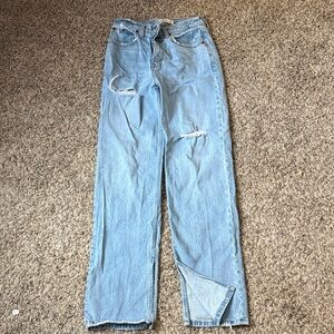 Abercrombie 90s relaxed Jena high rise. Slit seam at bottom. 26 Long